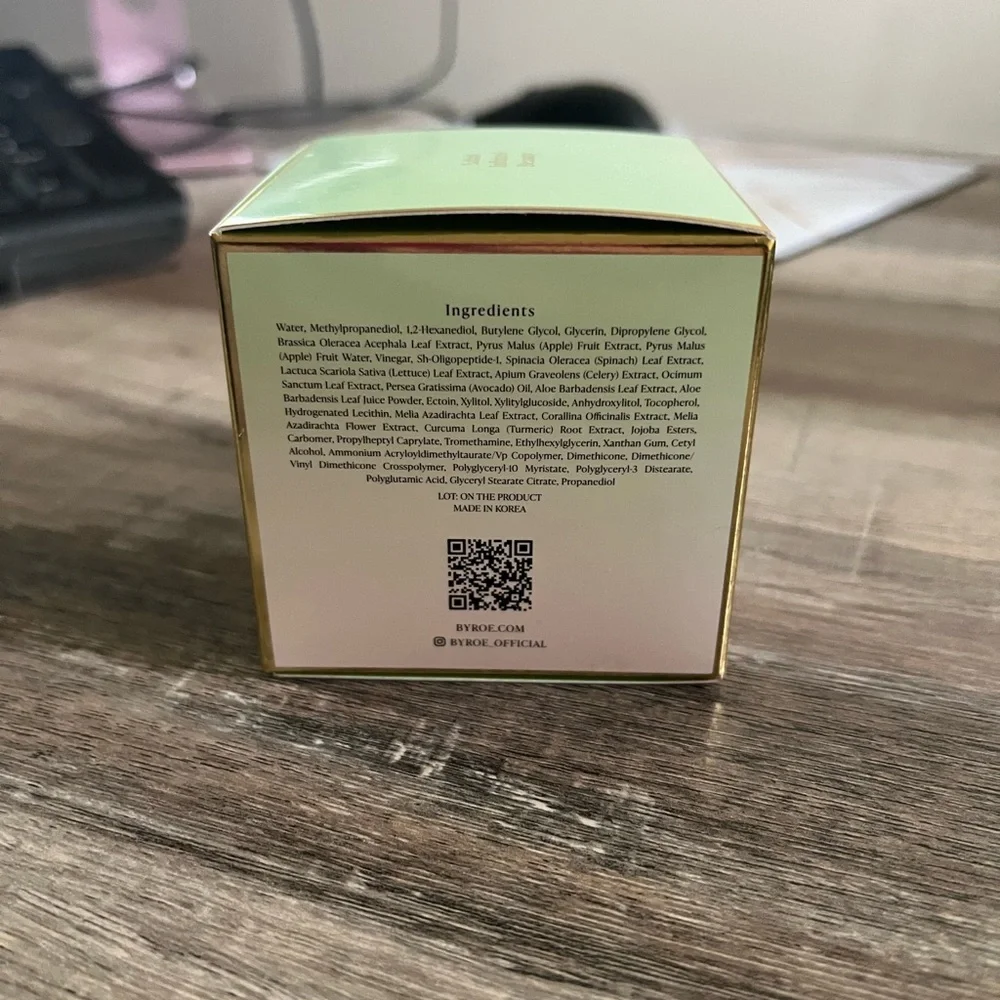 Kale Hydrating Moisturizer - Picture 5 of 9